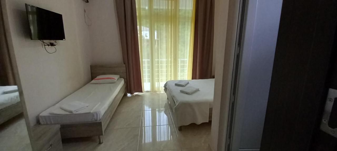 Guest House Marineza Gonio Extérieur photo